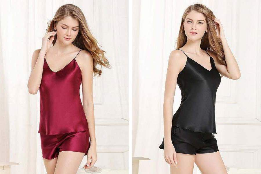 Sexy Valentine lingerie in silk is one of the most irresistible gifts.