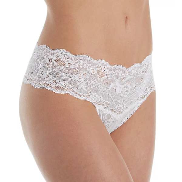 Lingerie in beautiful lace is a romantic way to enjoy your wedding day.